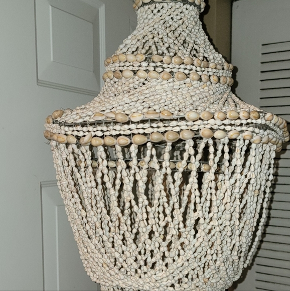 BEAUTIFUL VINTAGE HANDMADE SEASHELL CHANDELIER LAMP SHADE 33" TALL COLLECTABLE - Picture 4 of 5